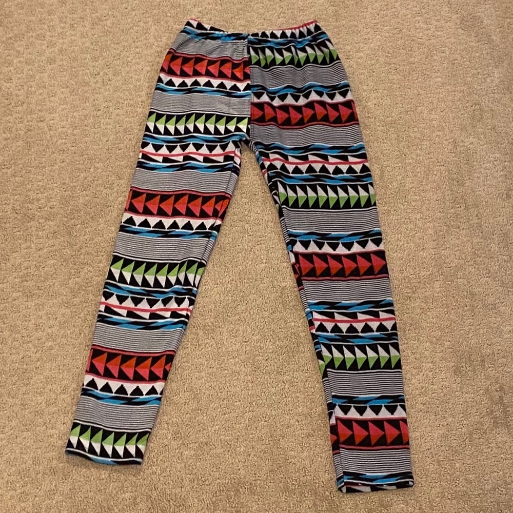 Junior’s Small Pattern Leggings